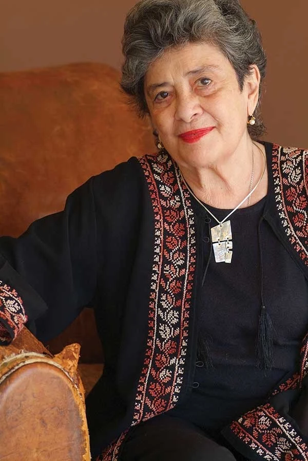 Claribel Alegría: La Voz Incandescente de Centroamérica