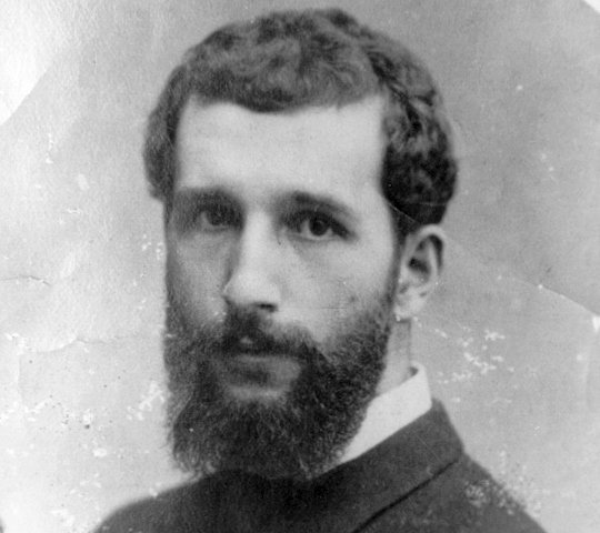 José Asunción Silva: Melancolía, Modernismo y la Belleza de lo Efímero