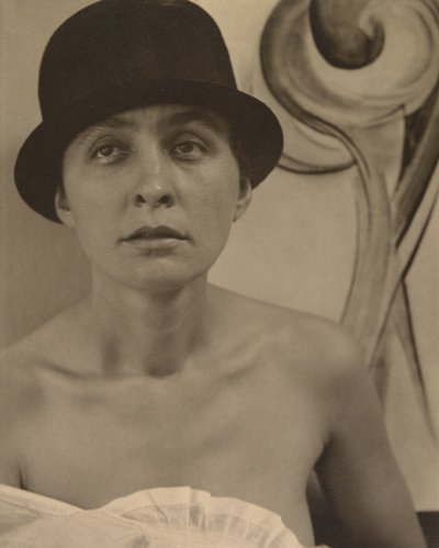 Alfred_Stieglitz_-_Georgia_OKeeffe_-_(MeisterDrucke-1415803)