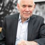 Steve McCurry: El Cazador de Almas en un Mundo de Colores Eternos