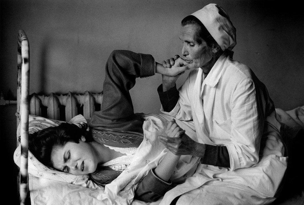 GEORGIA. First childbirth. 1995.