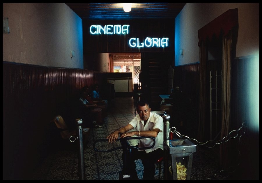 Cinema-Gloria-1975-de-Miguel-Rio-Branco