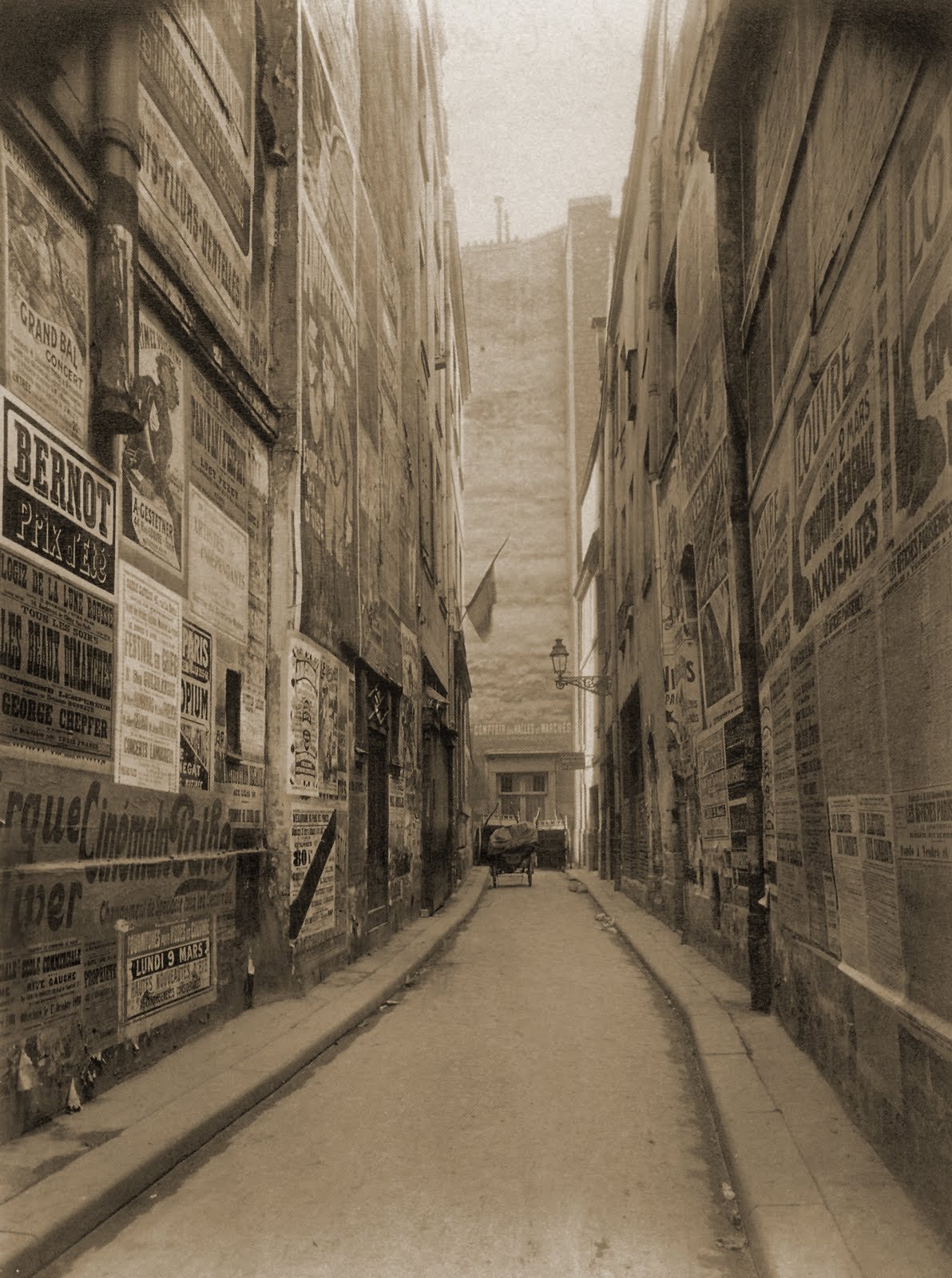 00 Eugene Atget, Impasse des Bourdonnais, 1908